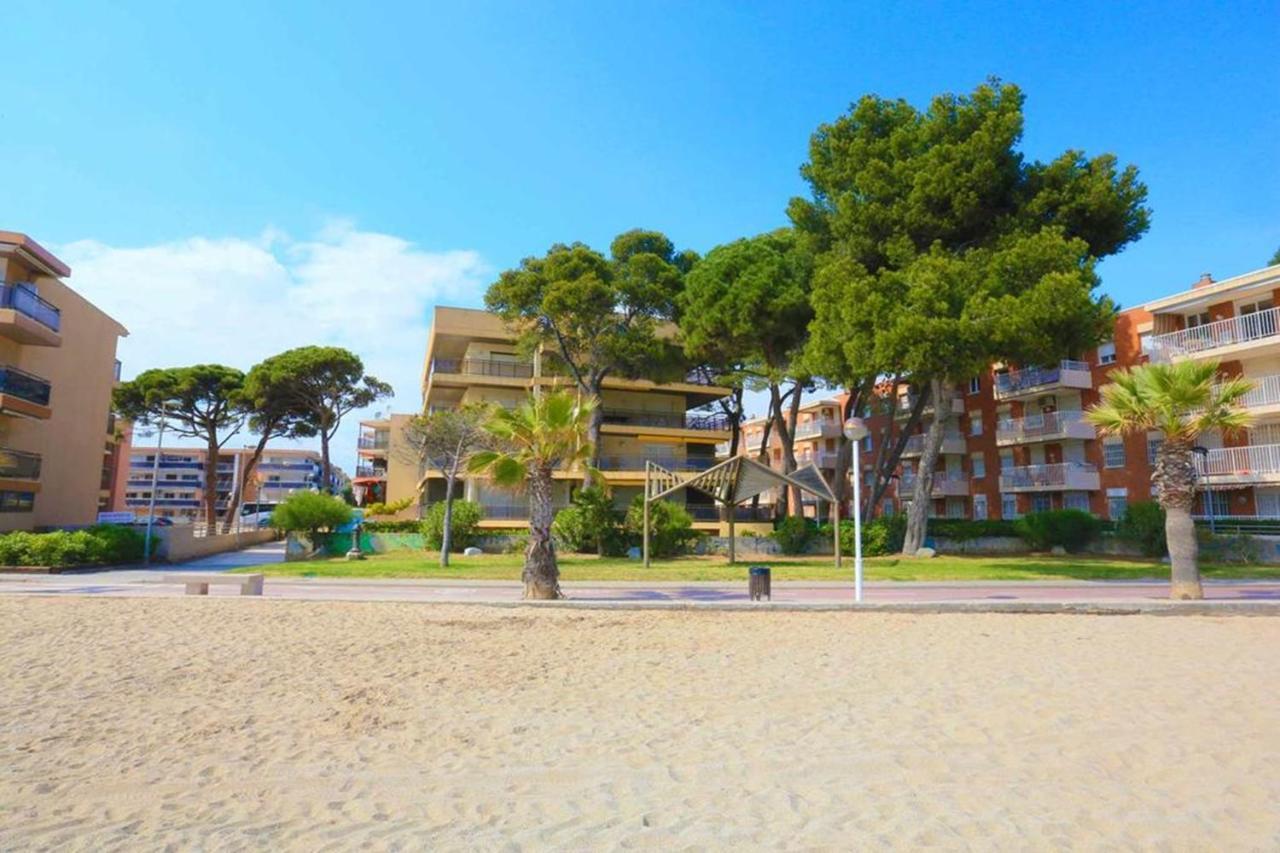 Uhc Txingudi Apartments Cambrils Dış mekan fotoğraf