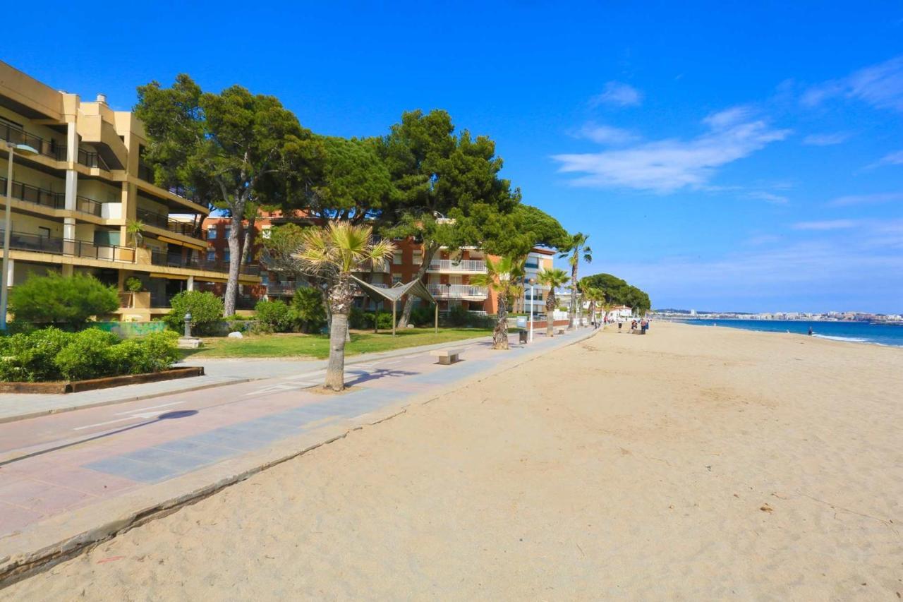 Uhc Txingudi Apartments Cambrils Dış mekan fotoğraf